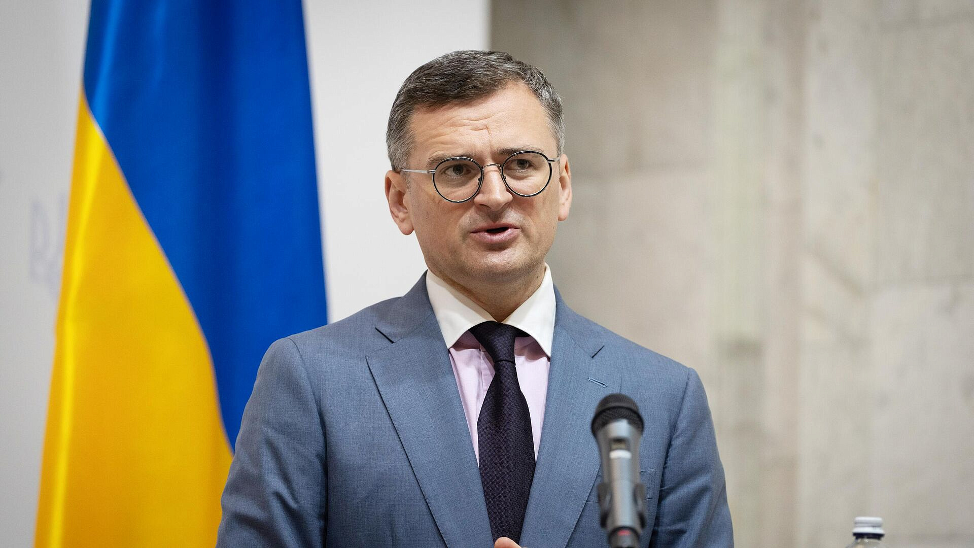 ������ ������ � ������������� ���������� ��� ��������� � �������