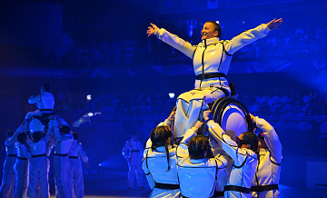 Российские паралимпийцы вышли на церемонию закрытия Игр с флагом страны