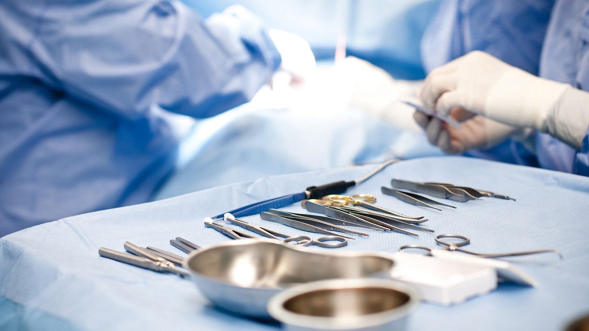 Врачи в Приморье удалили крупную опухоль, поразившую несколько органов