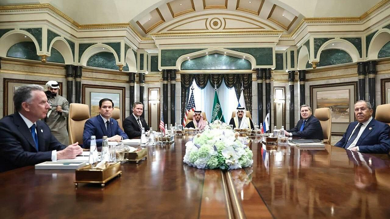 ������ ��������������� ������ � ���������-������������ �����������