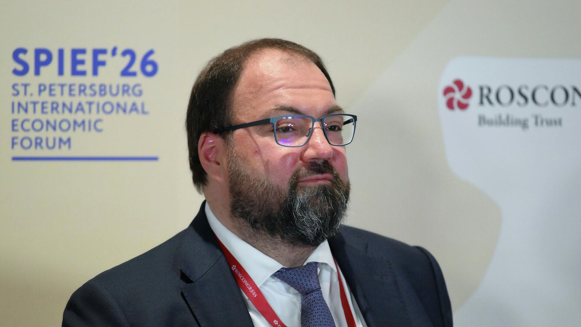 Шадаев рассказал о разработке ИИ-ассистента для Госуслуг