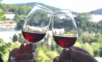 Эксперт назвал альтернативы недорогим винам из Италии и Испании