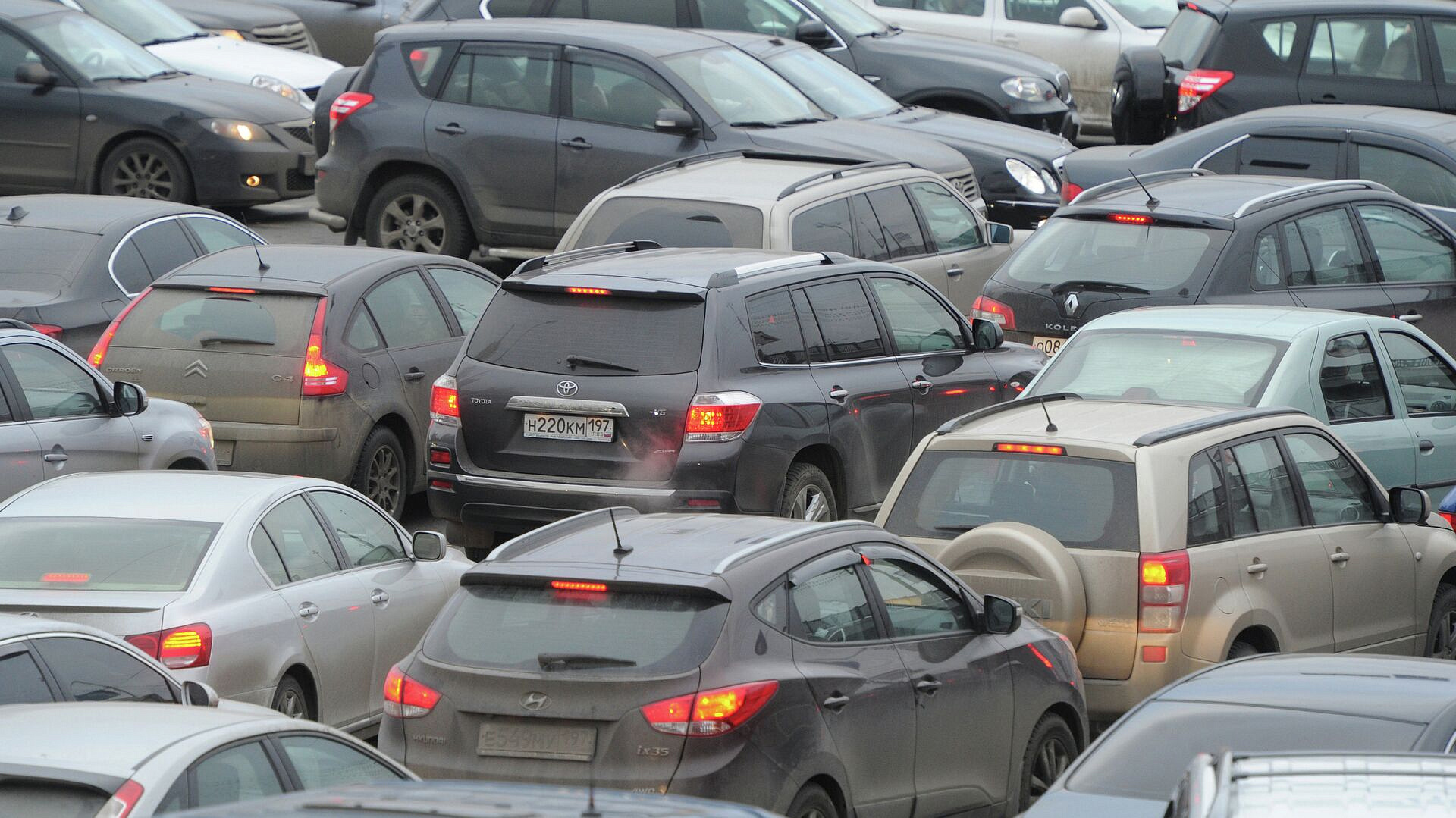 Минпромторг исключил легковушки из программы льготного лизинга