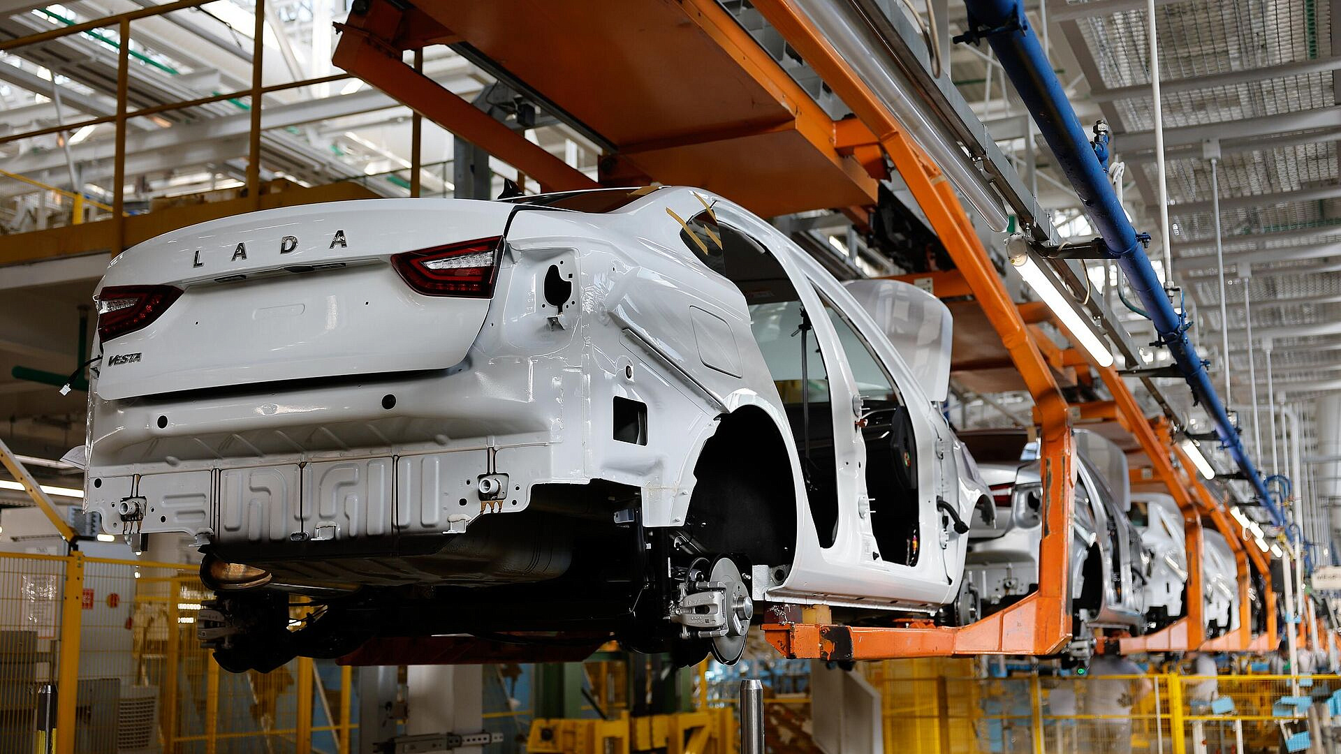 "�������" ������� � �������� ��� �� ���������� Lada