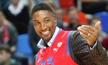 Шестикратный чемпион НБА Пиппен выставил на аукцион памятные вещи