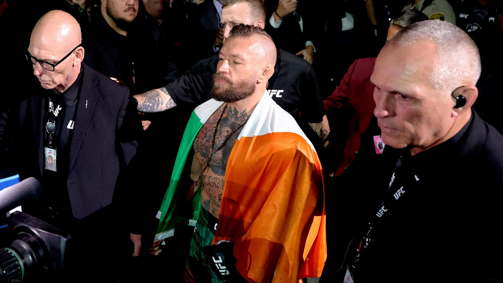 Макгрегор информировал UFC о травме перед боем, сообщил журналист