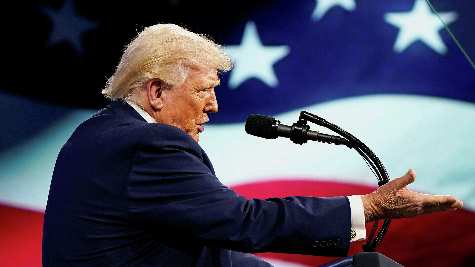 Трамп рассказал, зачем США уничтожили свои самолеты в операции по спасению