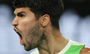 Алькарас не собирался сниматься с матча против Зверева из-за судорог