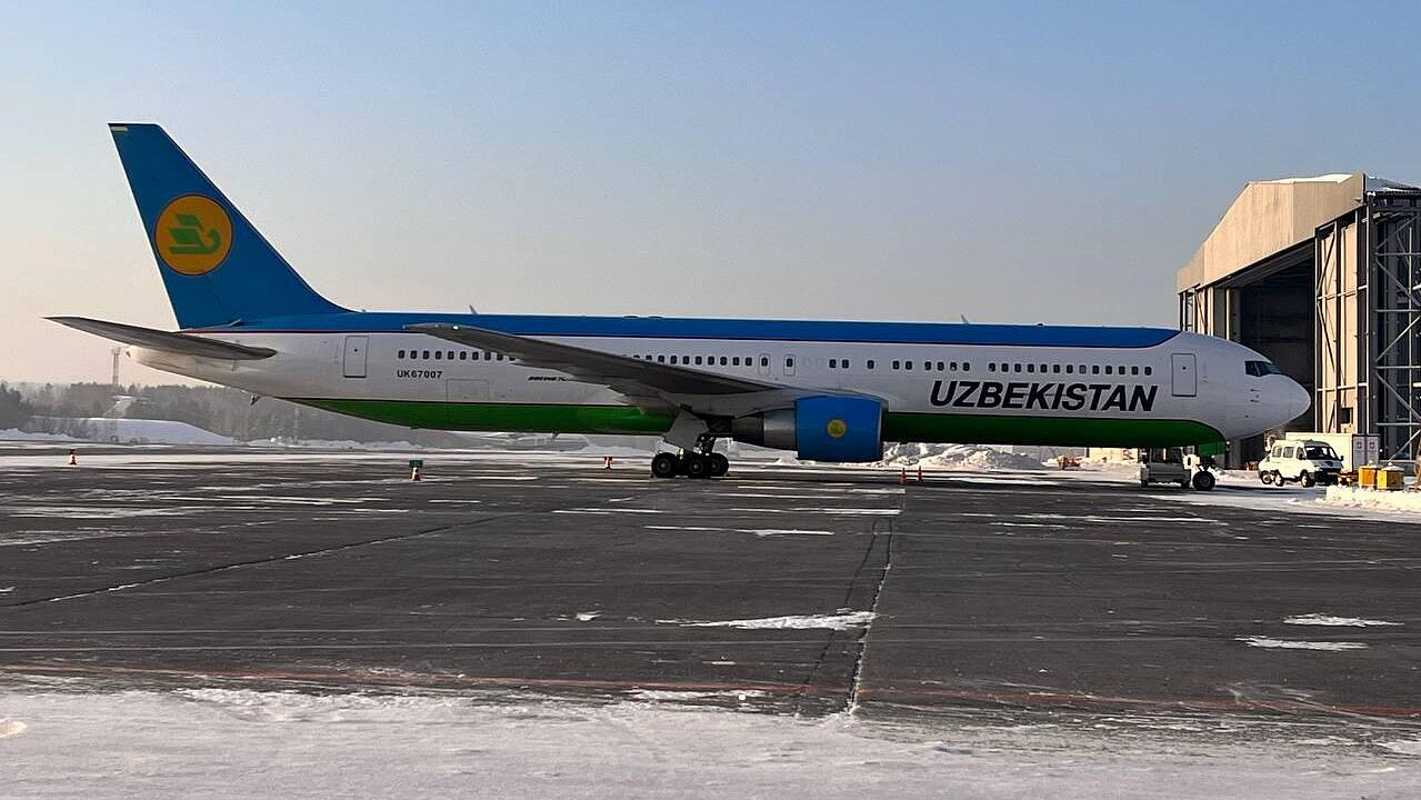 C����� � ����������� ������� Uzbekistan Airways ������� �� ��������� ����