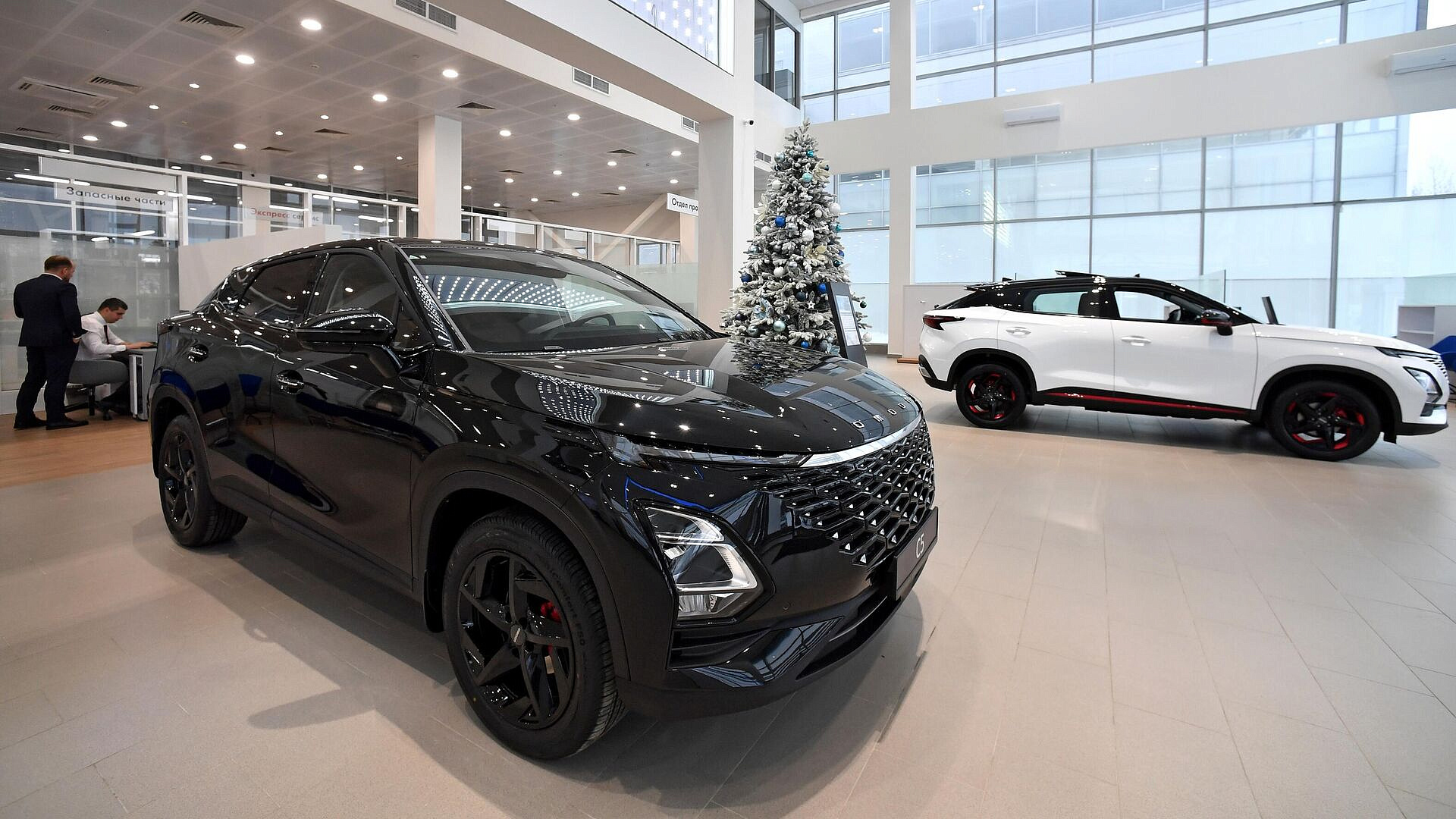 В России упали продажи новых легковых автомобилей