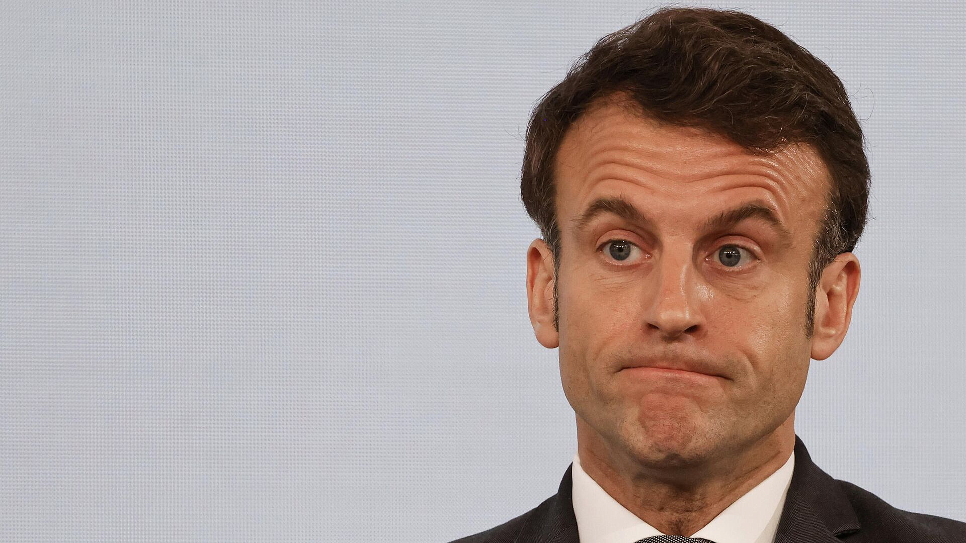 В Госдуме призвали Макрона оставить мысли об агрессии в отношении России