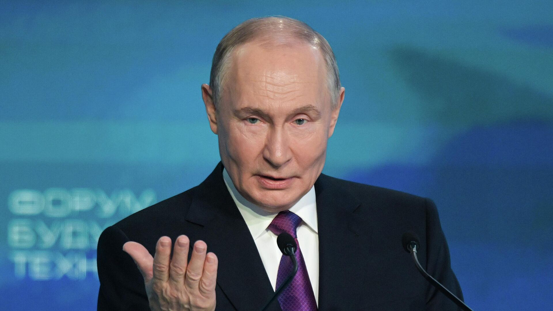 Путин попросил предоставить гранты для новых решений в биоэкономике