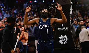 "Клипперс" благодаря 36 очкам Хардена обыграли "Вашингтон" в матче НБА
