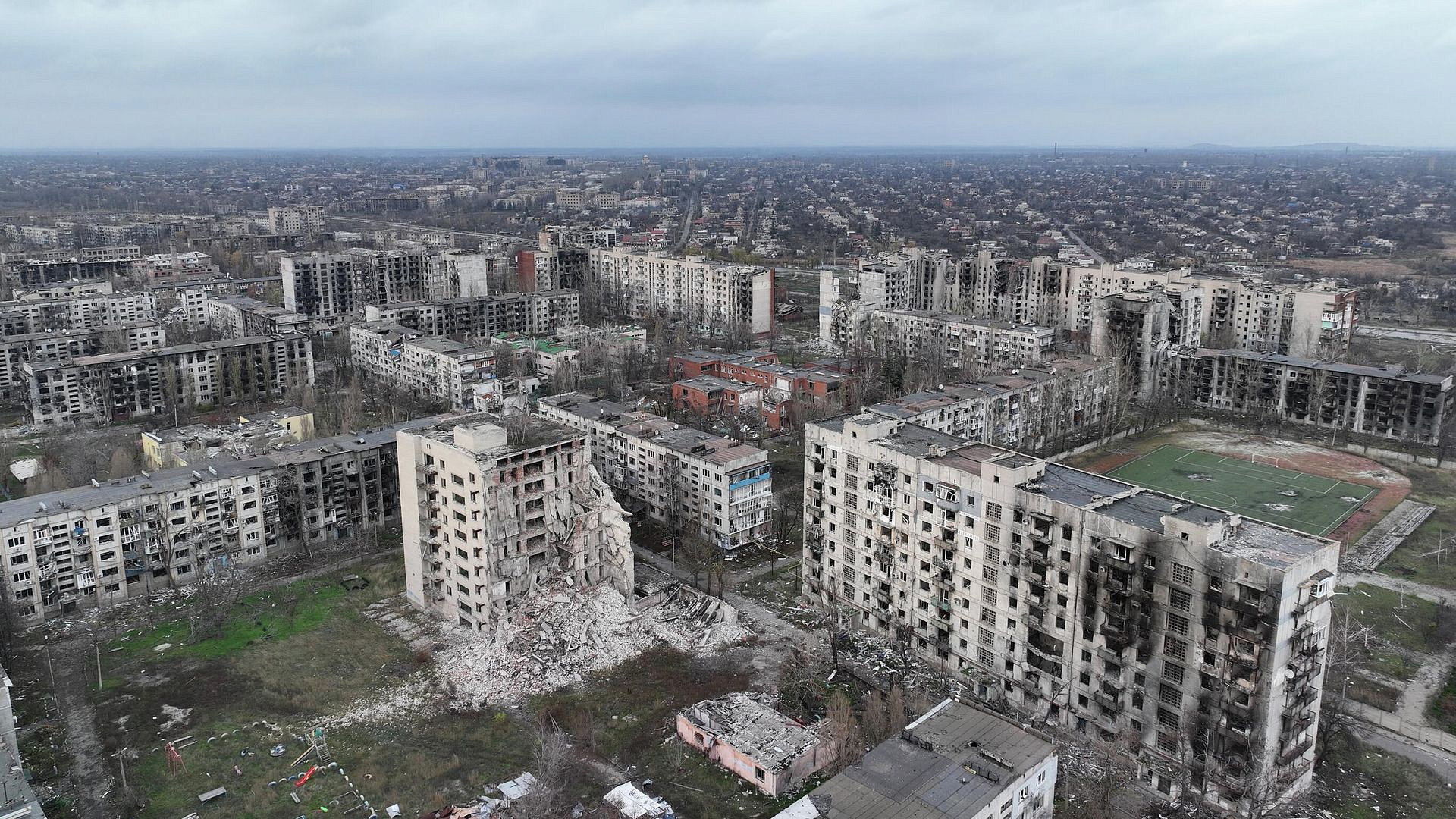 Житель Красноармейска рассказал, как бежал из города на велосипеде