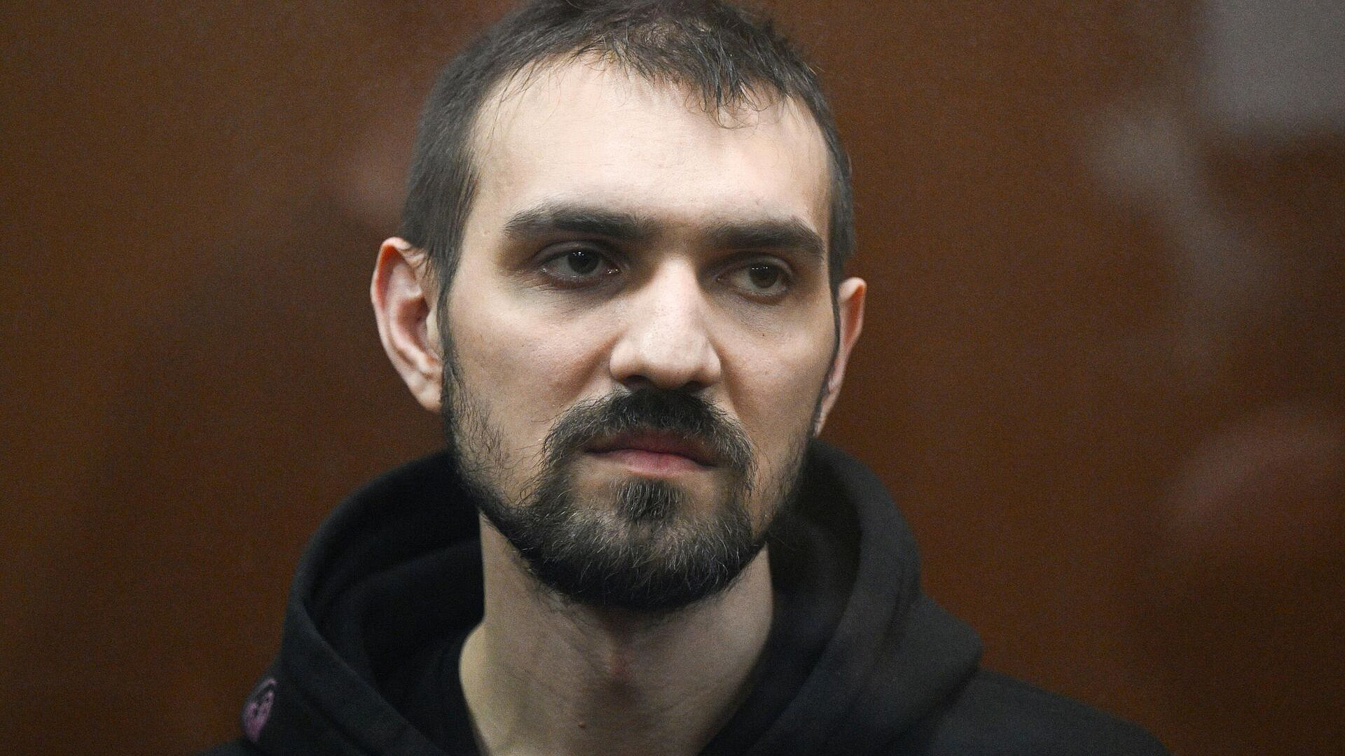 Прокурор попросил суд ужесточить приговор стендап-комику Останину*