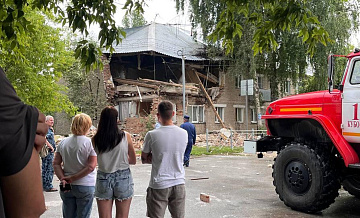 В Новосибирской области разбирают завалы дома, где взорвался газ