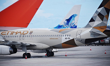 Аэропорт в Мале открыл зал ожидания для застрявших туристов