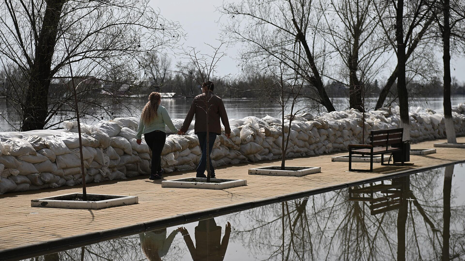 Уровень воды в Кургане стабилизировался и пошел на спад, сообщил губернатор
