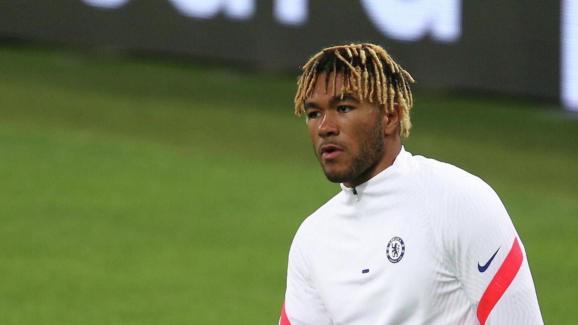 "Челси" продлили контракт с капитаном команды Рисом Джеймсом