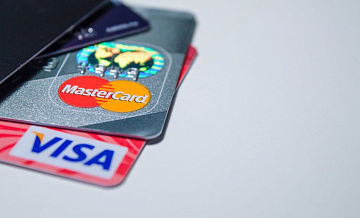 Просрочка по кредитным картам в России приблизилась к полутриллиону рублей