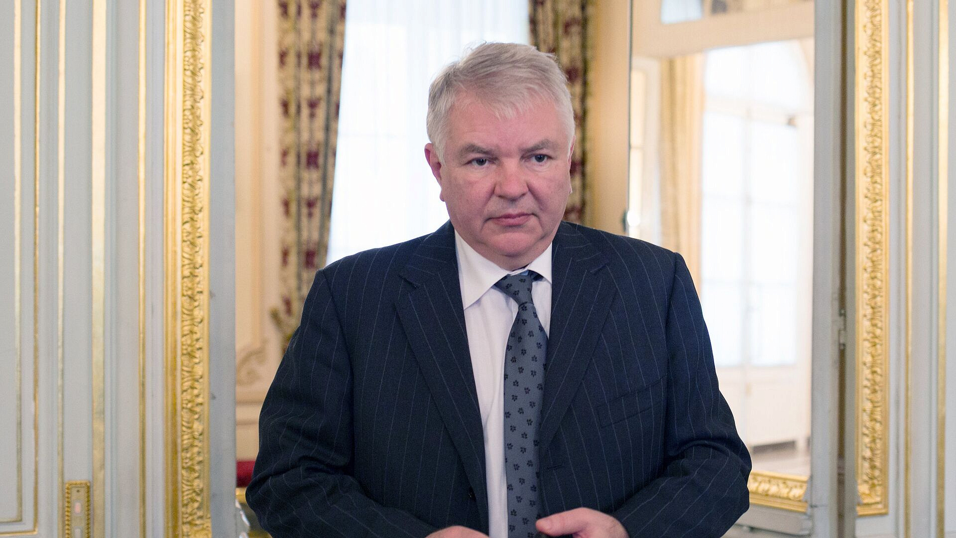 Французское общество не готово к эскалации на Украине, заявил посол России