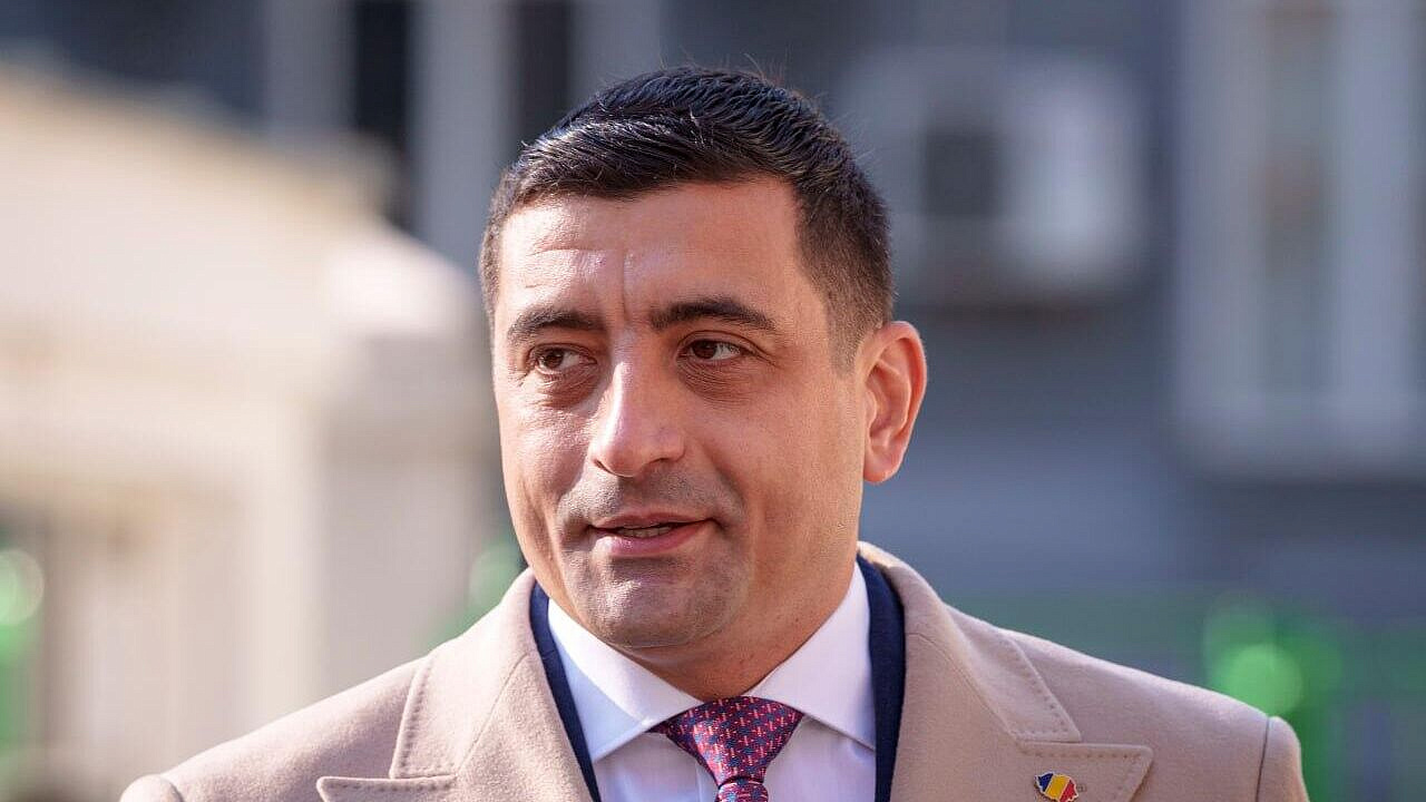 Эксперт назвал победу Симиона в первом туре выборов в Румынии протестом