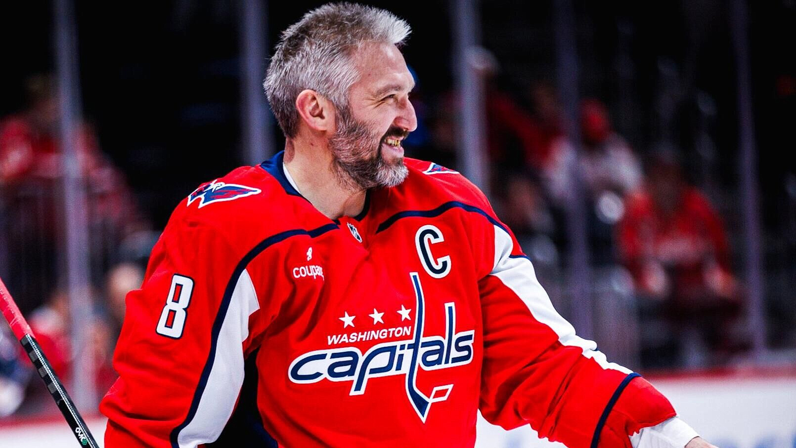 Шакил О'Нил подарил Овечкину кроссовки в честь 900 шайб в НХЛ