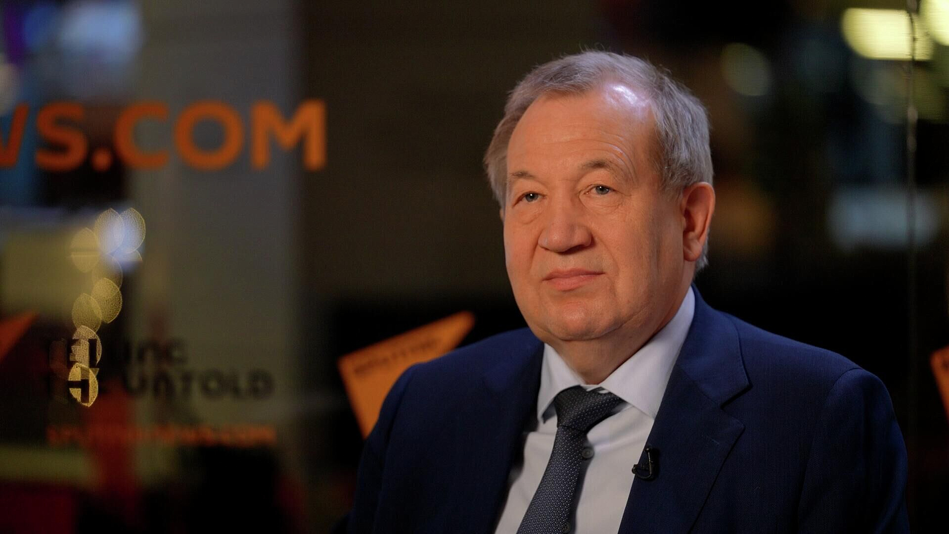 Глава РАН назвал влияние вспышек на Солнце на здоровье людей преувеличенным