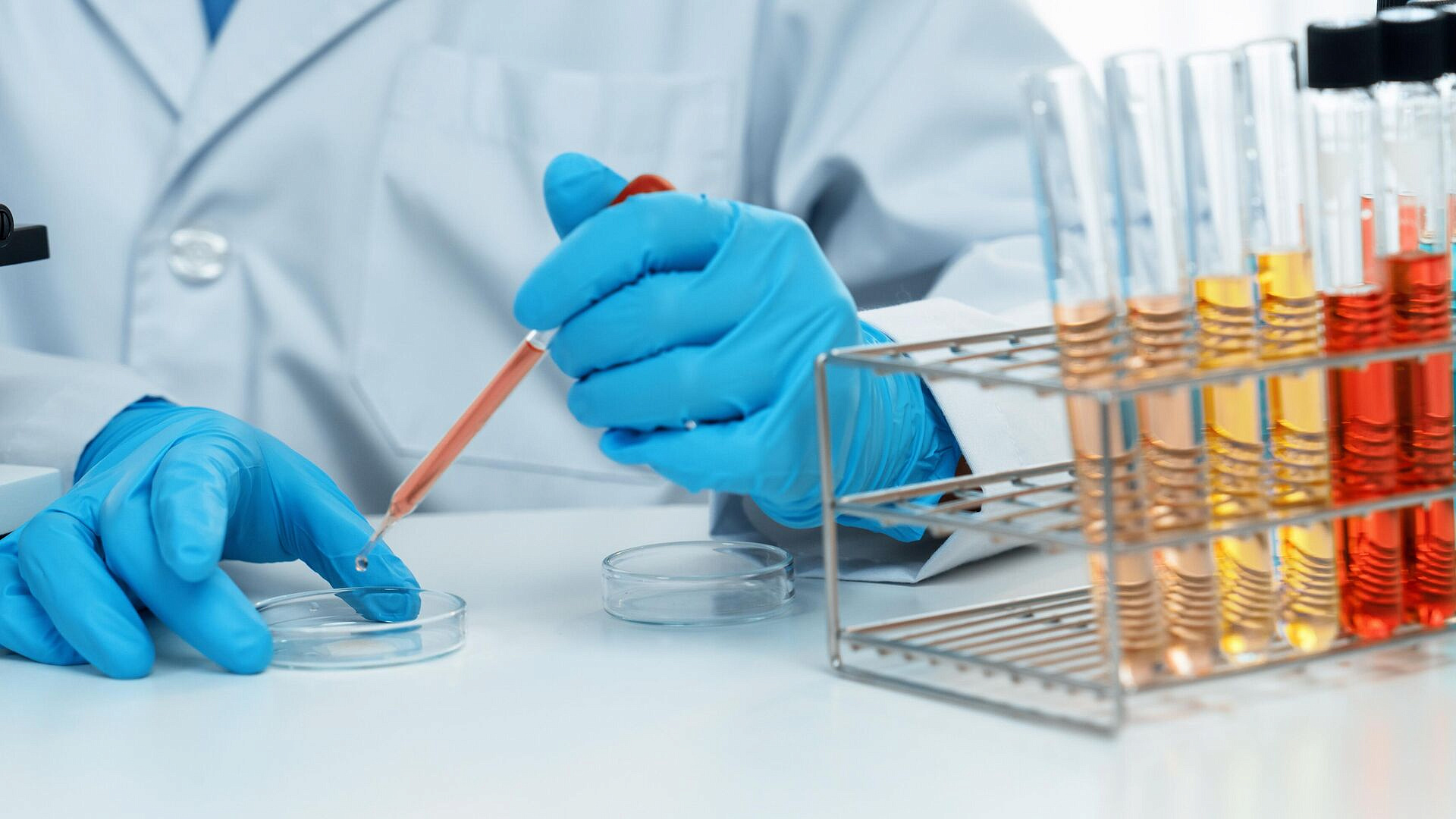 Российские ученые разрабатывают новый метод лечения болезни Паркинсона