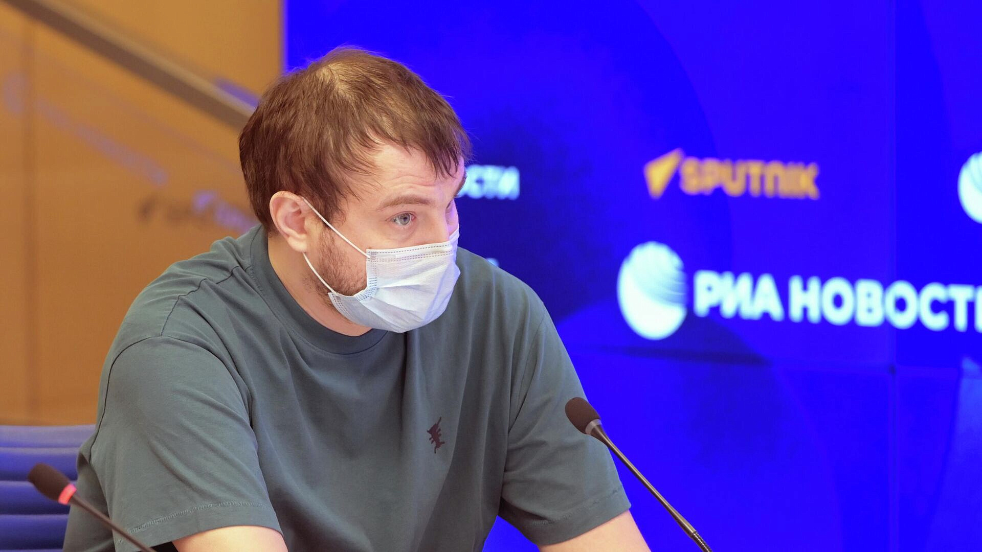 Пациент рассказал, как решился на трансплантацию обеих рук