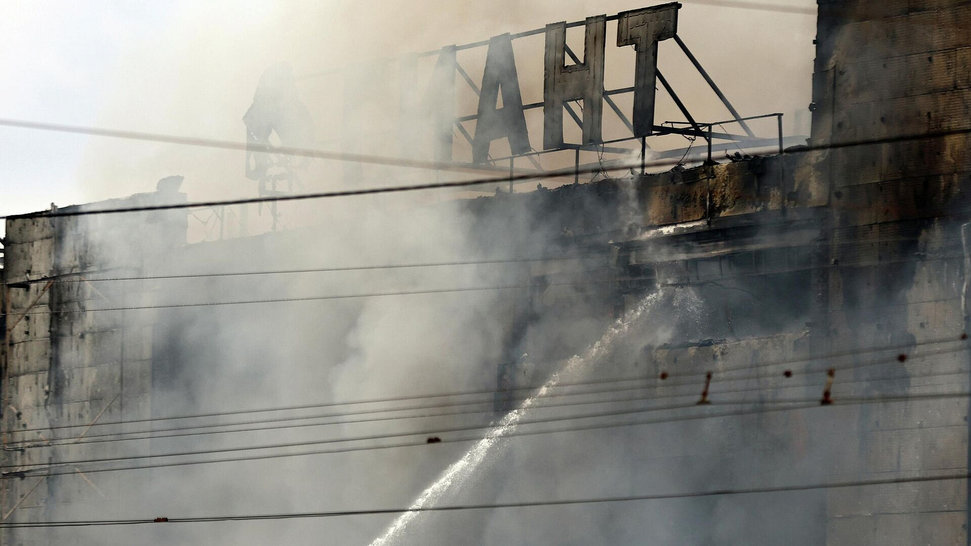 Мужчина рассказал, как вернулся в горящий ТЦ в Калининграде за документами