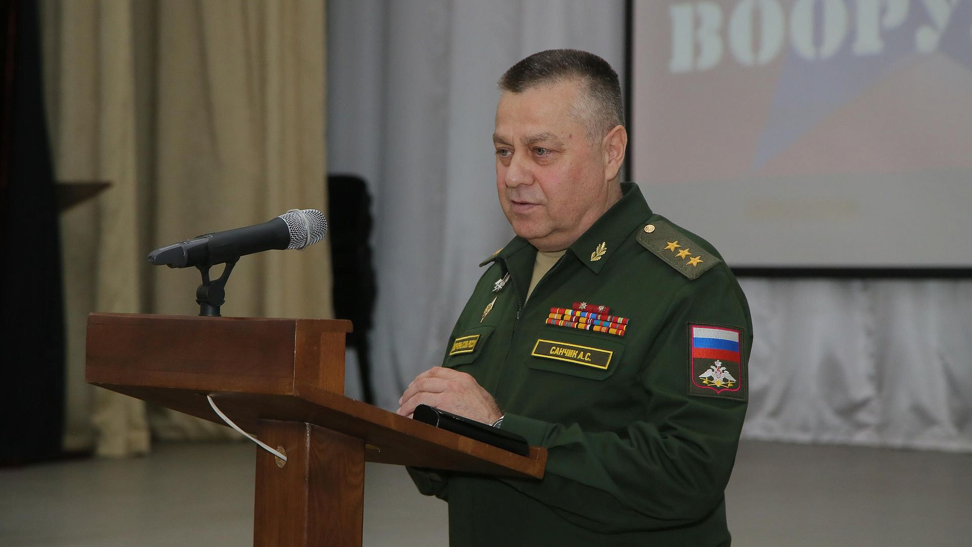 Замминистра обороны рассказал о защите логистических маршрутов ВС России