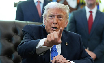 Трамп осудил появившееся на его странице расистское видео с Обамой