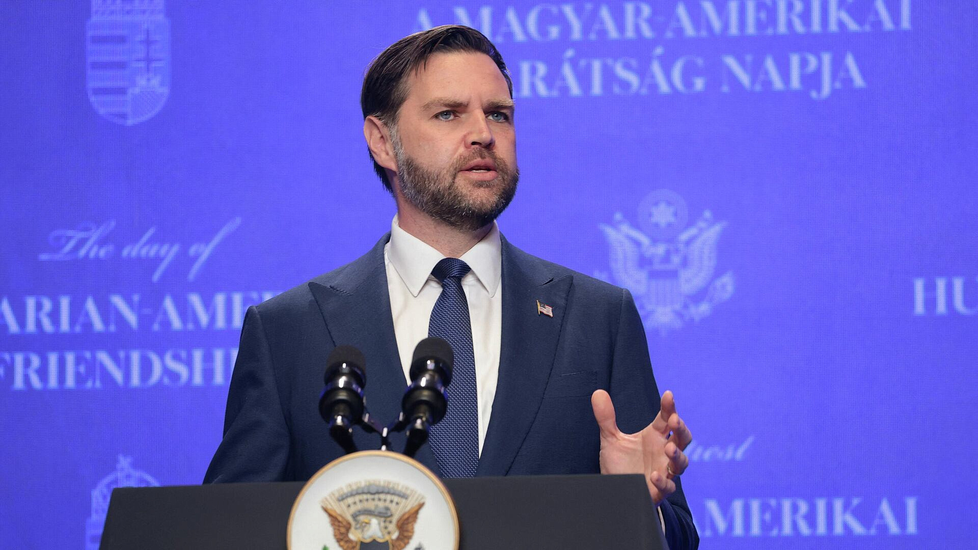 США не проявят гибкости в части ядерной программы Ирана, заявил Вэнс