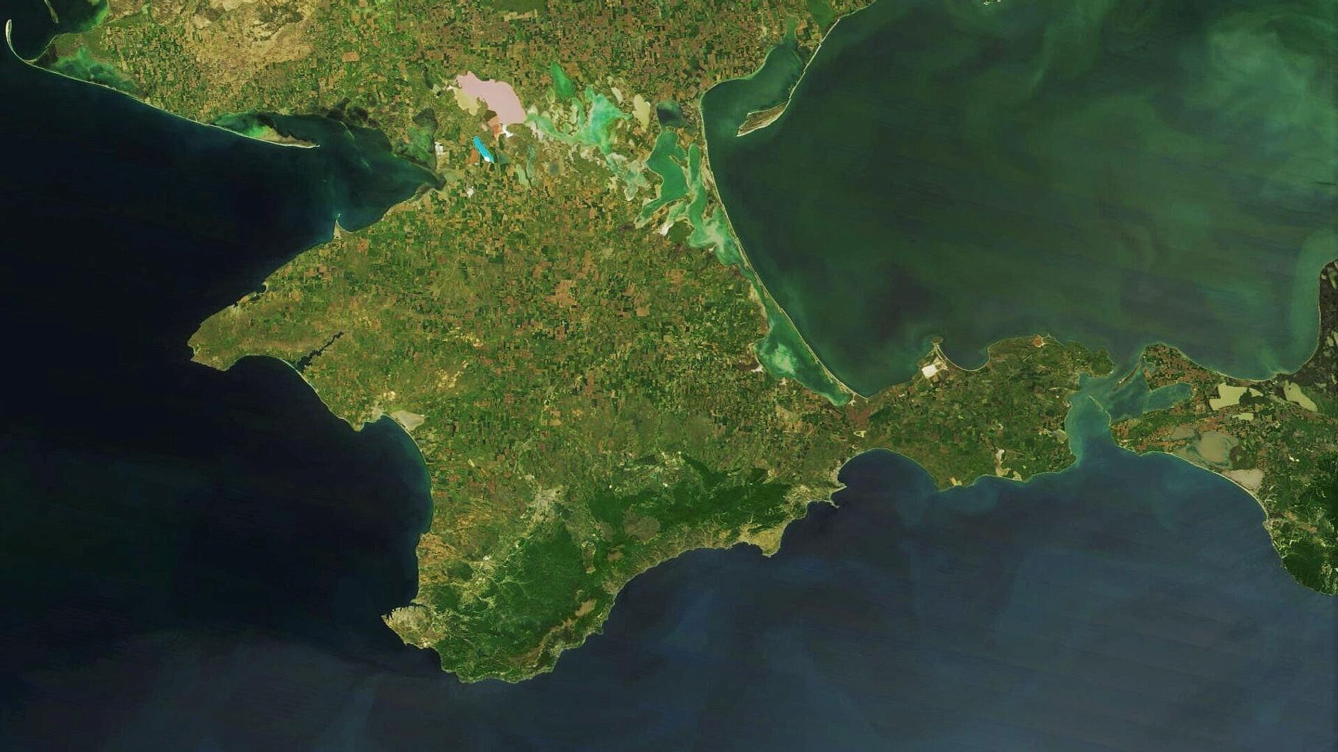 На юге Крыма частично нарушено электроснабжение