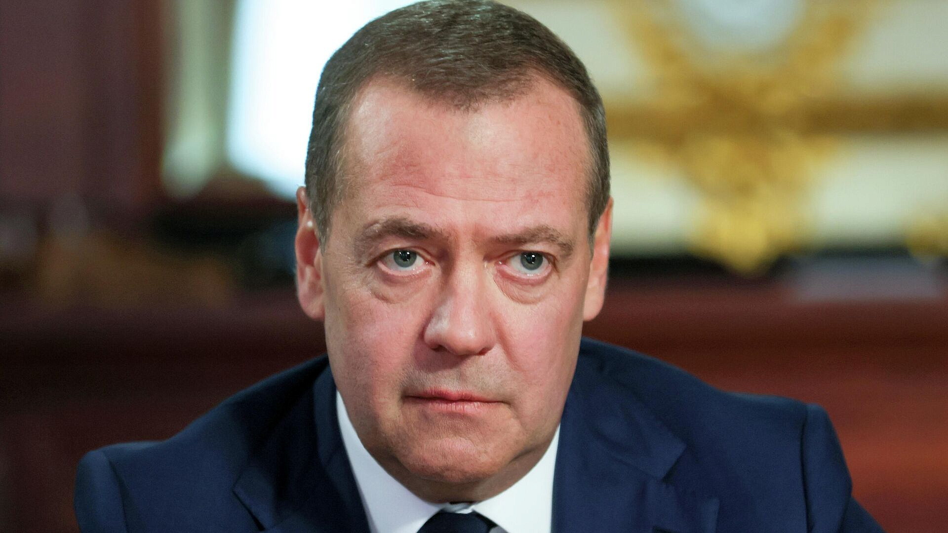 Медведев оценил работу "Уральских локомотивов"