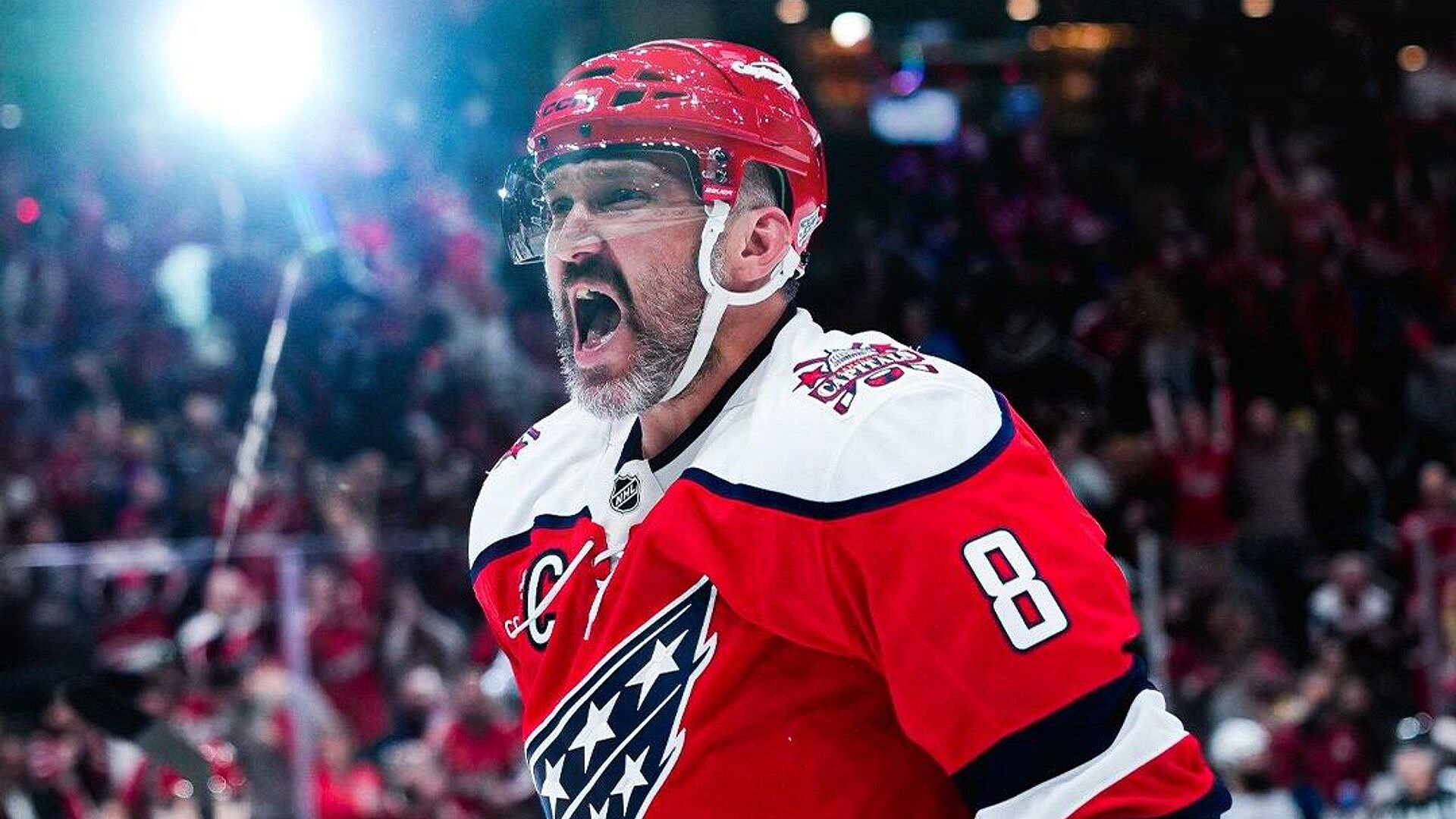 Овечкин забил 925-й гол в НХЛ и обновил снайперский рекорд лиги