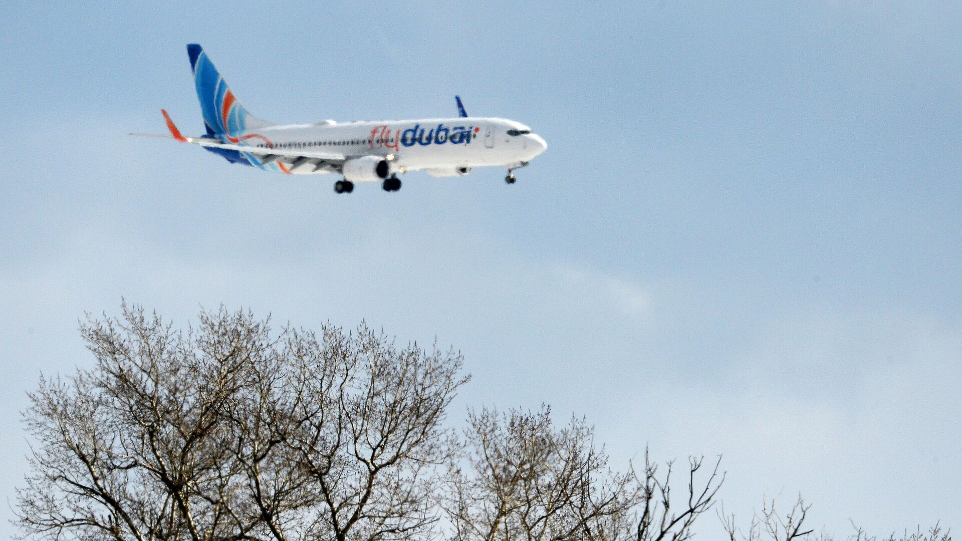 Туристам, чей рейс из Дубая в Петербург отменен, выдали новые билеты