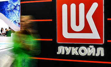 Акции "Лукойла" выросли на на 2,06 процента