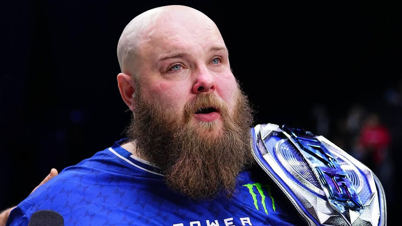 Камоцкий одержал победу на турнире по пощечинам Power Slap 19