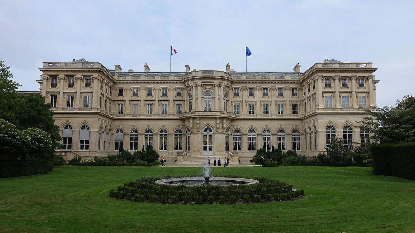 МИД Франции вызовет посла США из-за слов о смерти активиста