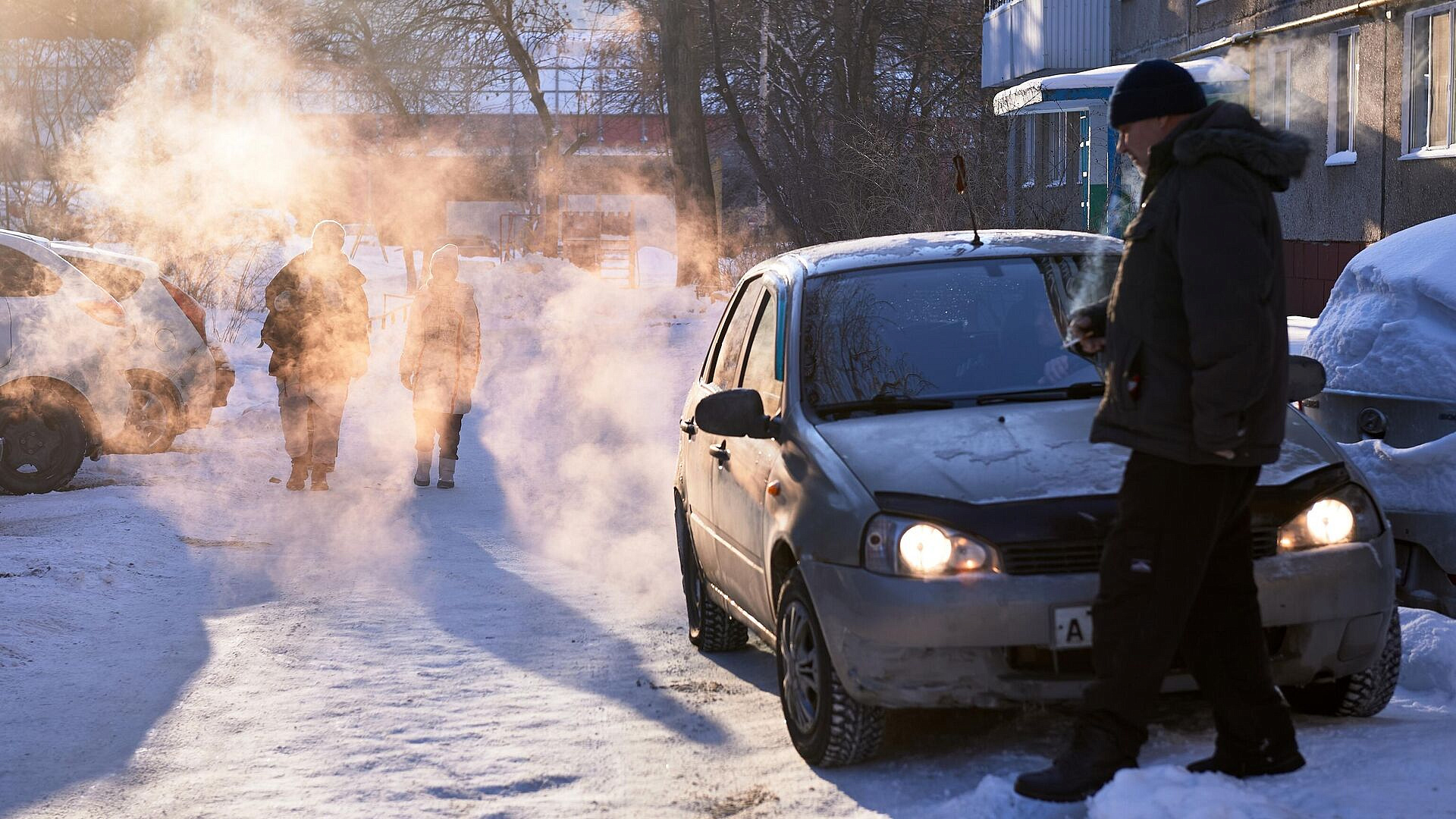 Водителей предупредили о штрафах за длительный прогрев авто