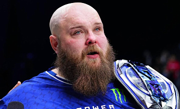 Камоцкий одержал победу на турнире по пощечинам Power Slap 19