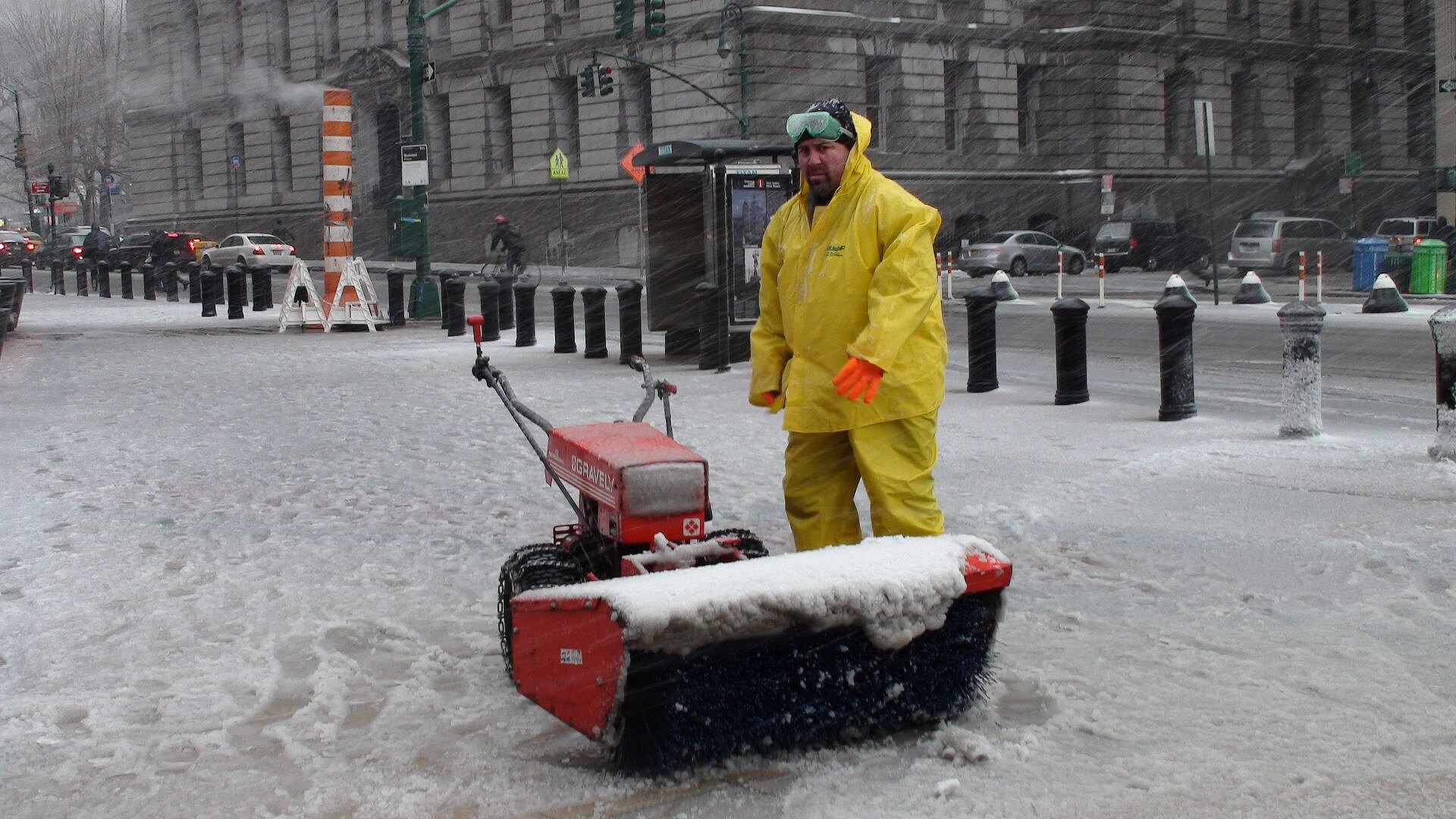 ���-���� �� �������� ����� ������� ������� �����