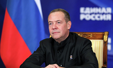 Медведев рассказал, как будет действовать ЕС в отношении Гренландии