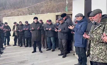 Погибших после атаки на конвой из Дагестана похоронили в родном селе