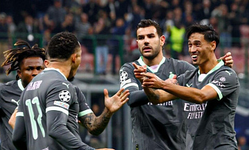 "Милан" вышел на второе место после победы над "Торино" 