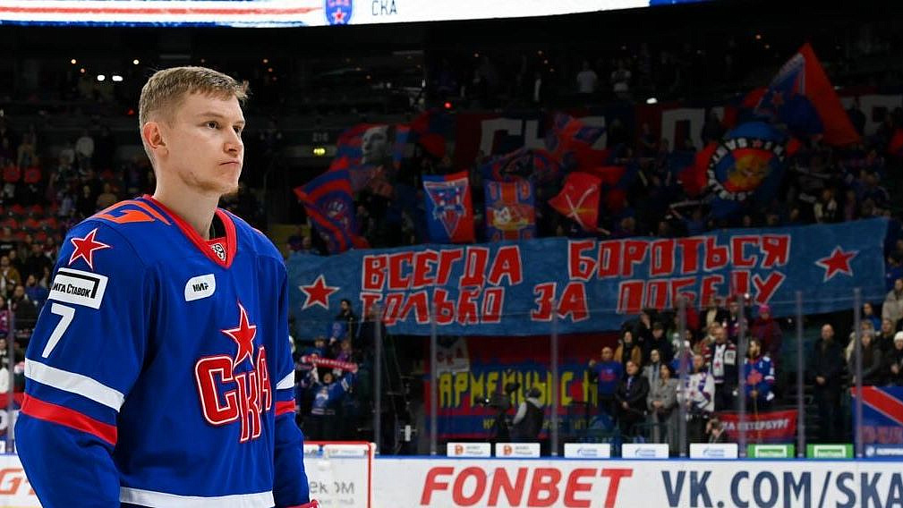 "Трактор" объявил об уходе Глотова в СКА