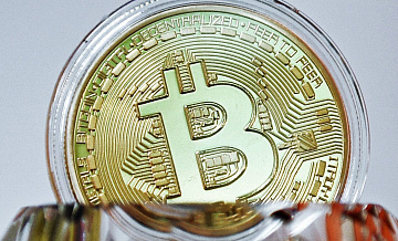 Цена на биткоин превысила 57 тысяч долларов