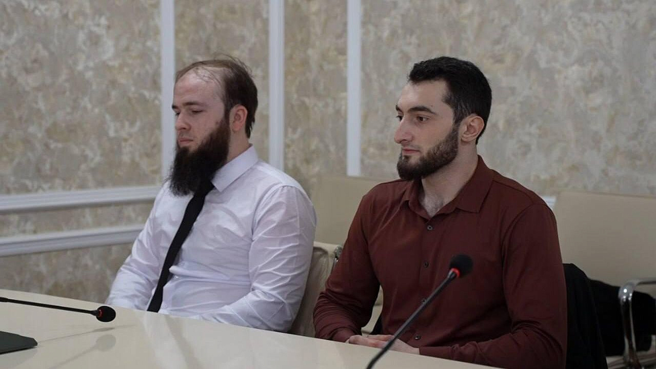 Двух жителей Дагестана наградили за спасение собак во время подтоплений